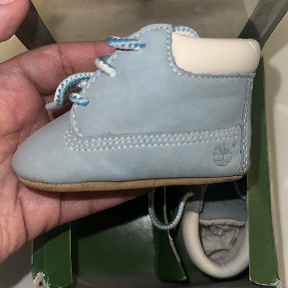 Crib Timberlands Size 0 - Picture 2 of 3